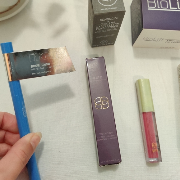 Beauty Bundle - Picture 4 of 6